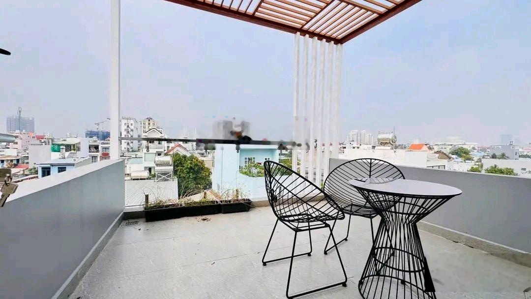 Bán nhà q7- 7 tỷ 990- nhà mới, nội thất cao cấp