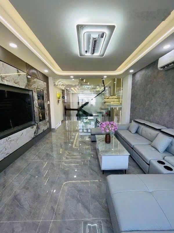 Si.êu p.hẩm-một trong những nhà đẹp nhất-giá tốt-đường pha huy ích-gò vấp-5 tầng-55 m2 -chỉ 6 t.ỷ6.