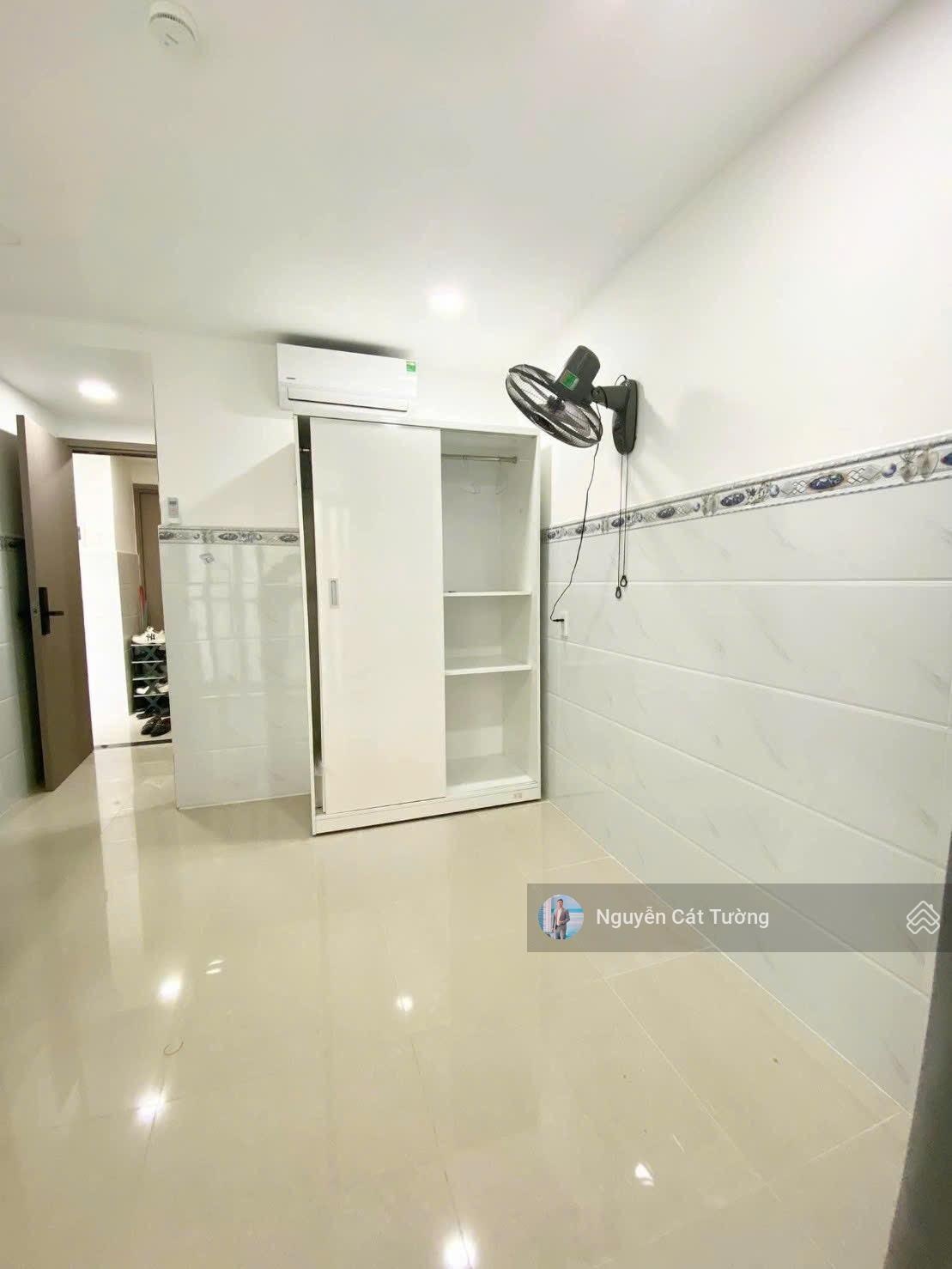 Bán toà căn hộ đường 12m ngay MT rạch xuyên tâm Bùi Đình Tuý _ 4x21m( 80m2)_ 6 tầng_ Thu 1,3 tỷ/năm