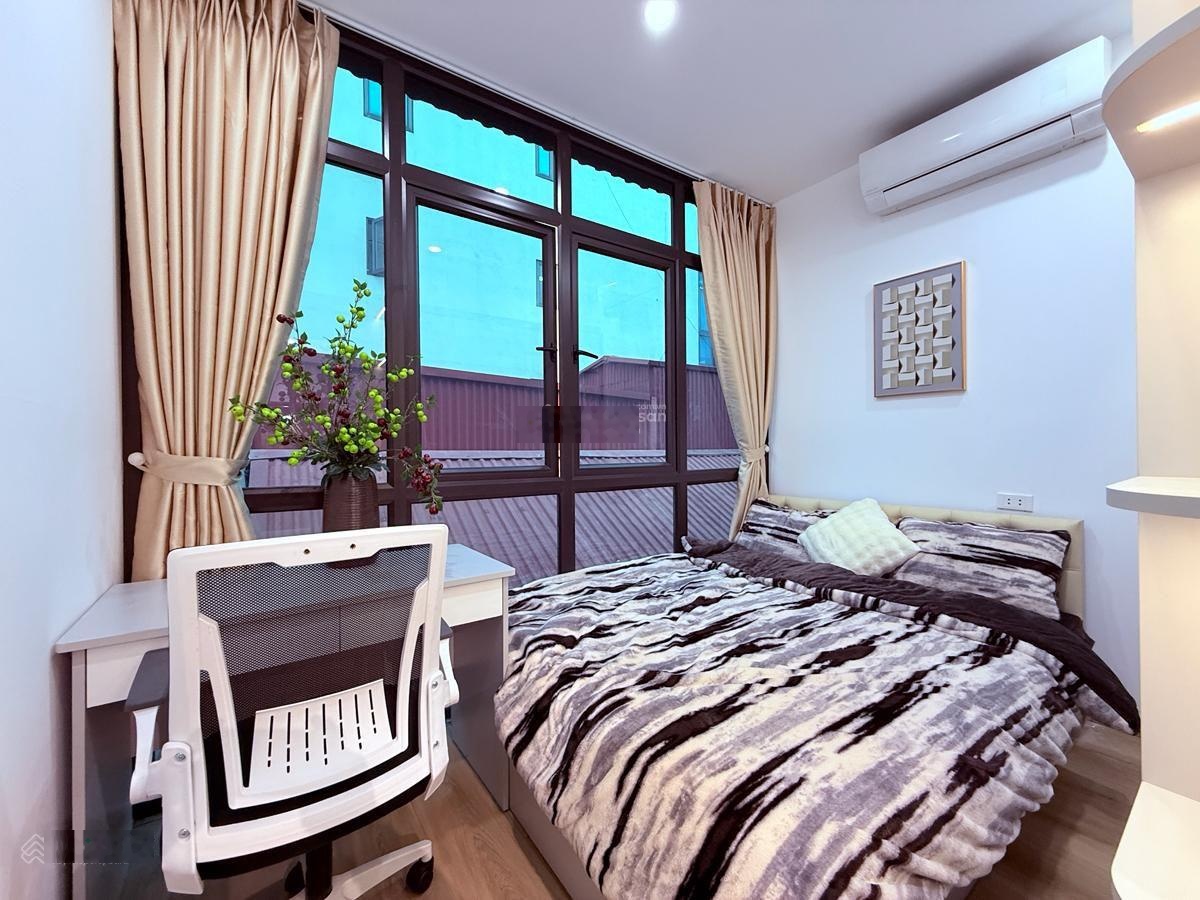 Tập thể Kim Liên, Đống Đa, lô góc 90 m2 (24 m2 sổ), 3 ngủ, 2wc, chỉ 4. X tỷ