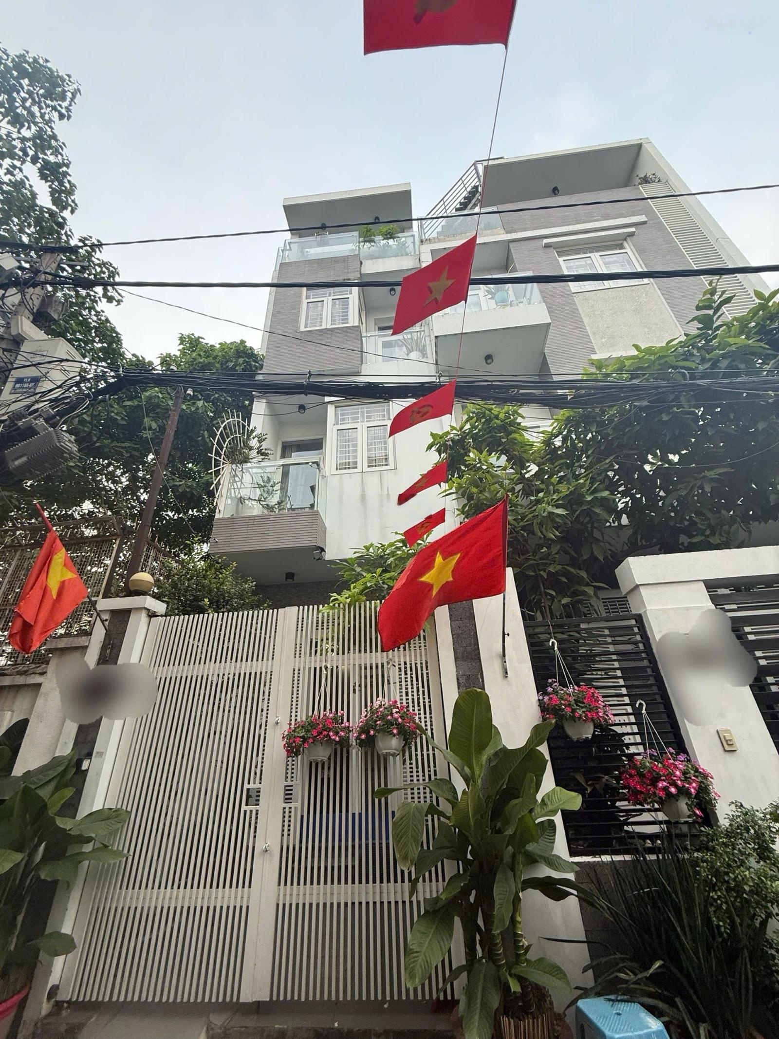 Chính chủ bán gấp mặt tiền trung tâm Quận 1 - ngay công viên Lê Văn Tám - mặt tiền kinh doanh