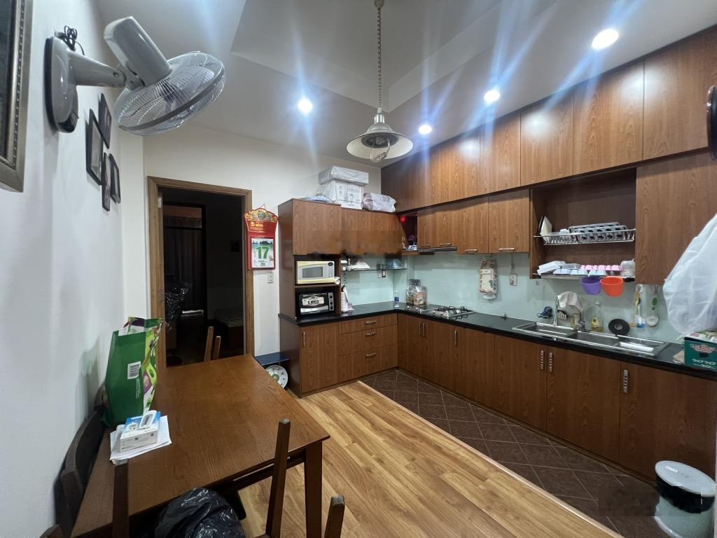 Bán nhà Quận 10 khu VIP 3 Tháng 2 - kinh doanh sầm uất - đường 8m ô tô tránh - 306,4m2