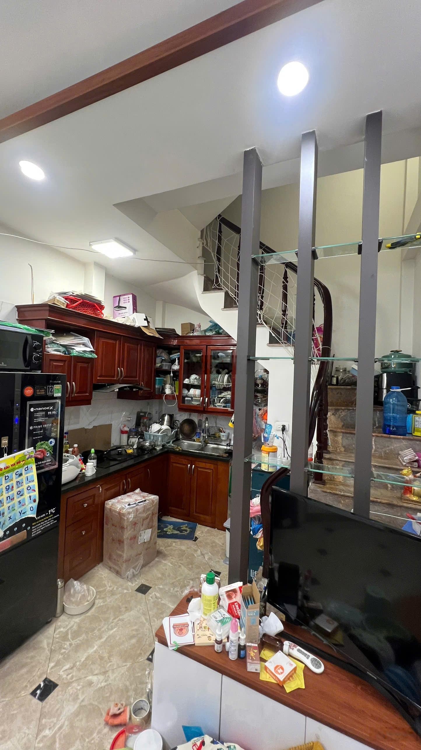 Bán nhà riêng 30m2 x 6T ngõ 325 Kim Ngưu, oto đỗ cửa, ngõ thông, giá 7,5 tỷ, có thương lượng