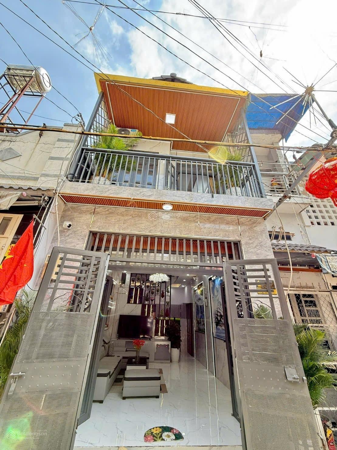 Nhà phố 4.2m x 11m 2 tầng full nội thất hẻm xe hơi 4m 1/ ngắn đường Tân Thới Hiệp 09 ngay Toà Án