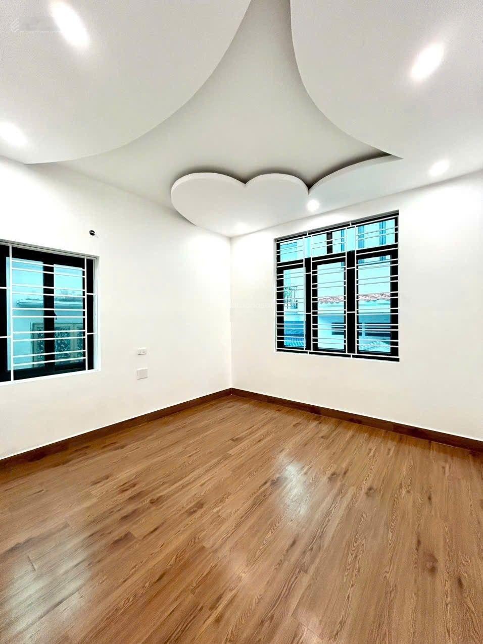 Bán nhà mặt ngõ Nguyễn Tường Loan