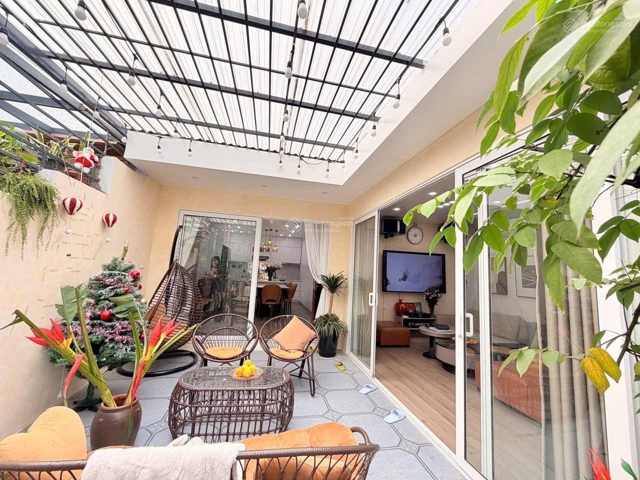 Bán toà nhà dòng tiền Ngọc Lâm 65m2 - 7 tầng - 14 phòng - 5m ra mặt phố oto dòng tiền