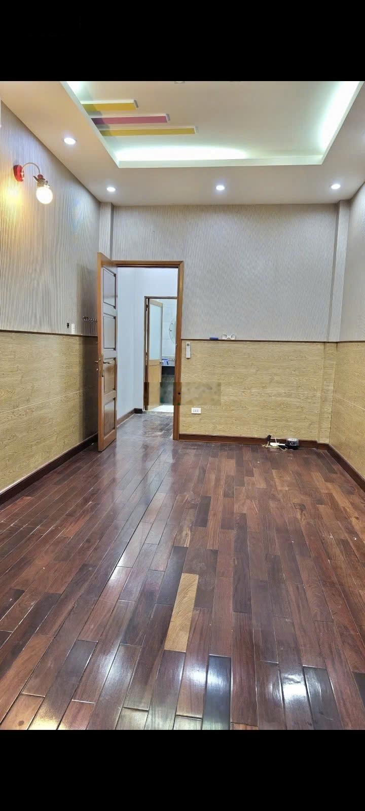 Bán nhà quận 3 - Hẻm xe hơi đỗ cửa - 5 tầng BTCT - Thu nhập 17Tr/tháng - Chỉ 8.4 tỷ