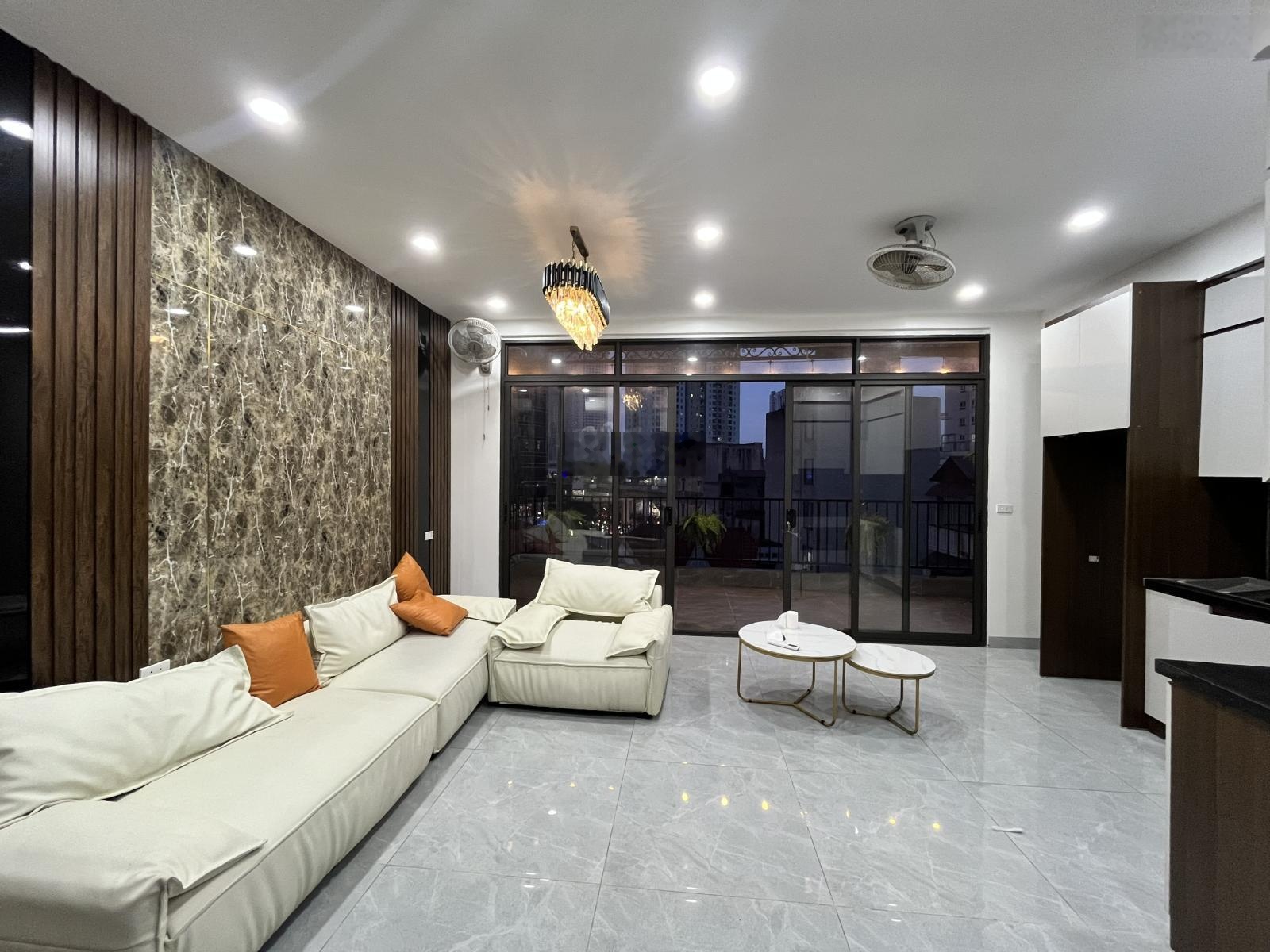 Cho thuê căn hộ 2 ngủ, đầy đủ nội thất, rất mới đẹp vào ở ngay