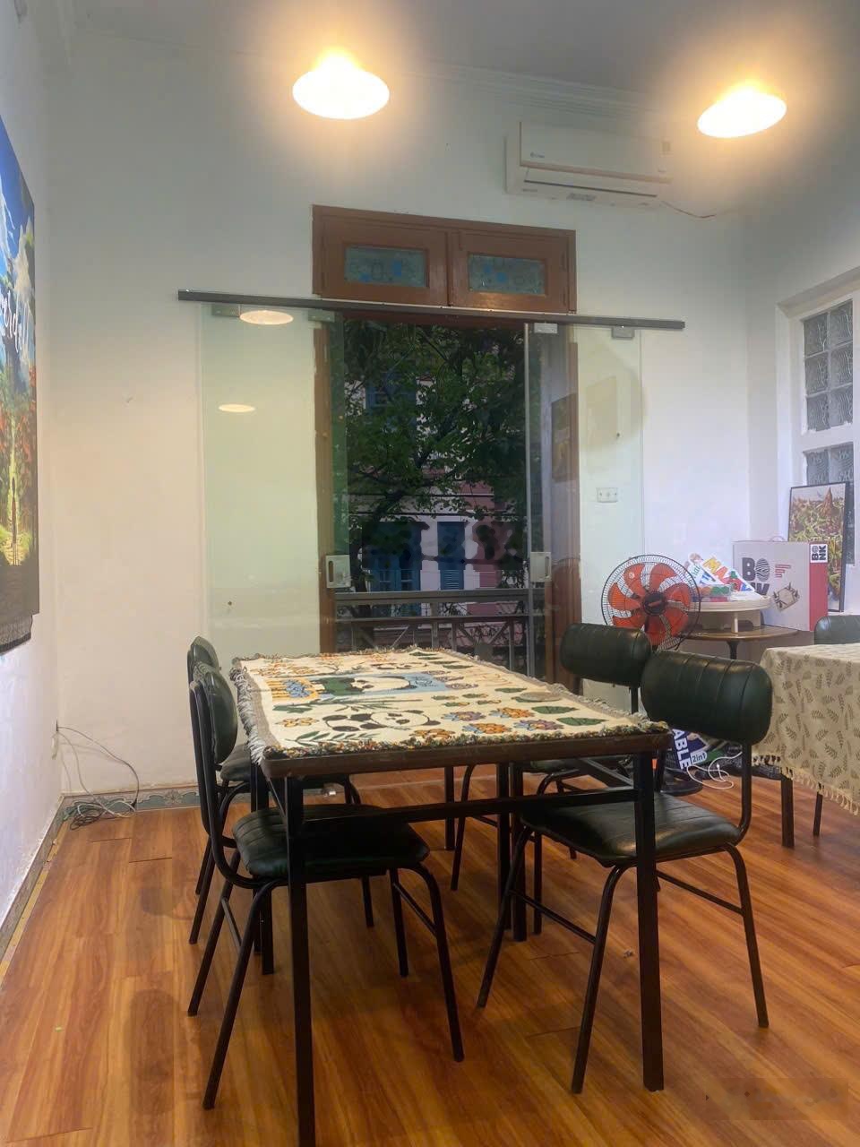 Cho thuê cả nhà 5 tầng tại khu liền kề ở 84 Ngọc Khánh