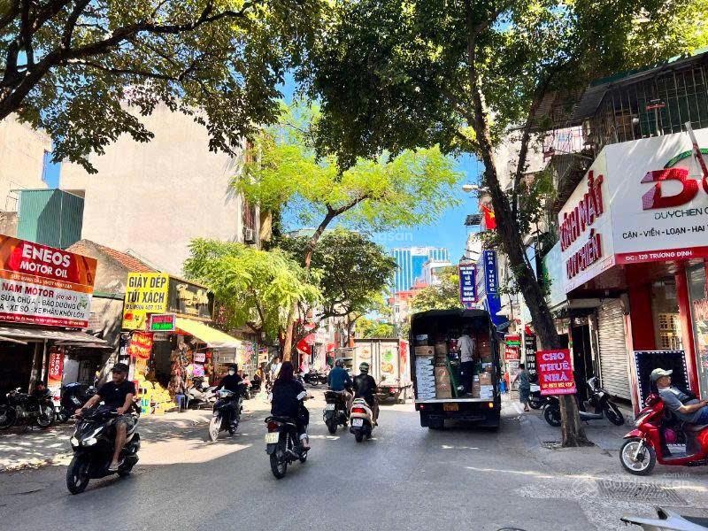 Mảnh đất vàng: 135m2 - MT 8.5m, giá đầu tư 154.07tr/m2, cách mặt phố chỉ 20m, ba gác vào tận nhà