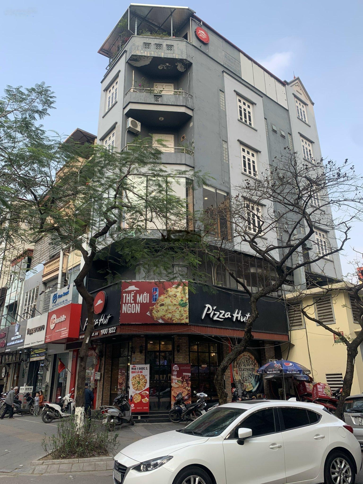 Cho thuê Nhà mặt phố Hàng Muối, Hoàn Kiếm: 90mx4t, 2 mặt tiền, làm nhà hàng, cafe, salon, cửa hàng