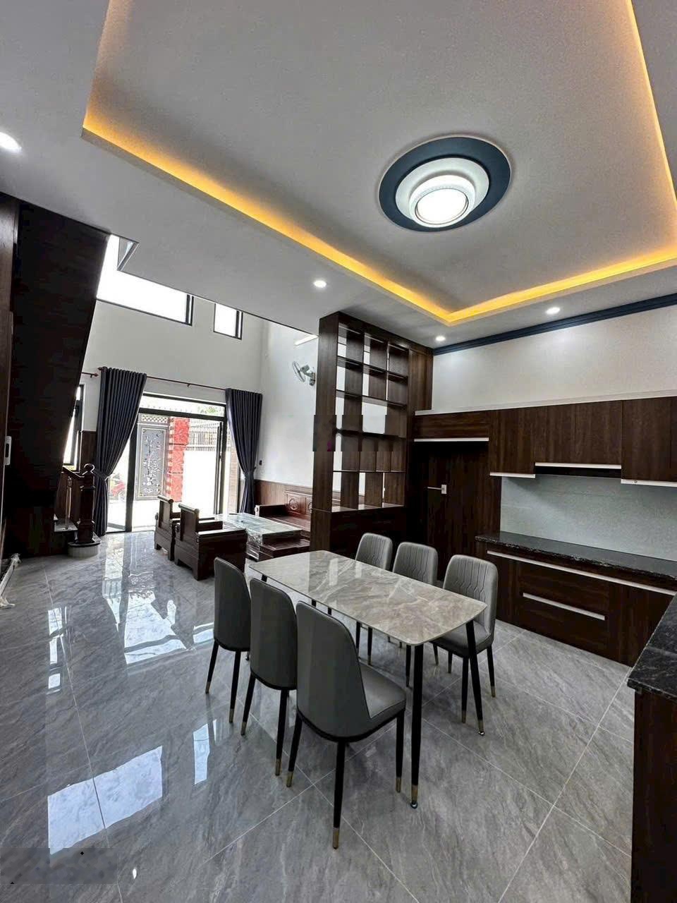 Chỉ 2 tỷ 780, bán nhà 1T1L mới đẹp, sổ thổ cư, gần chợ Quang Thắng