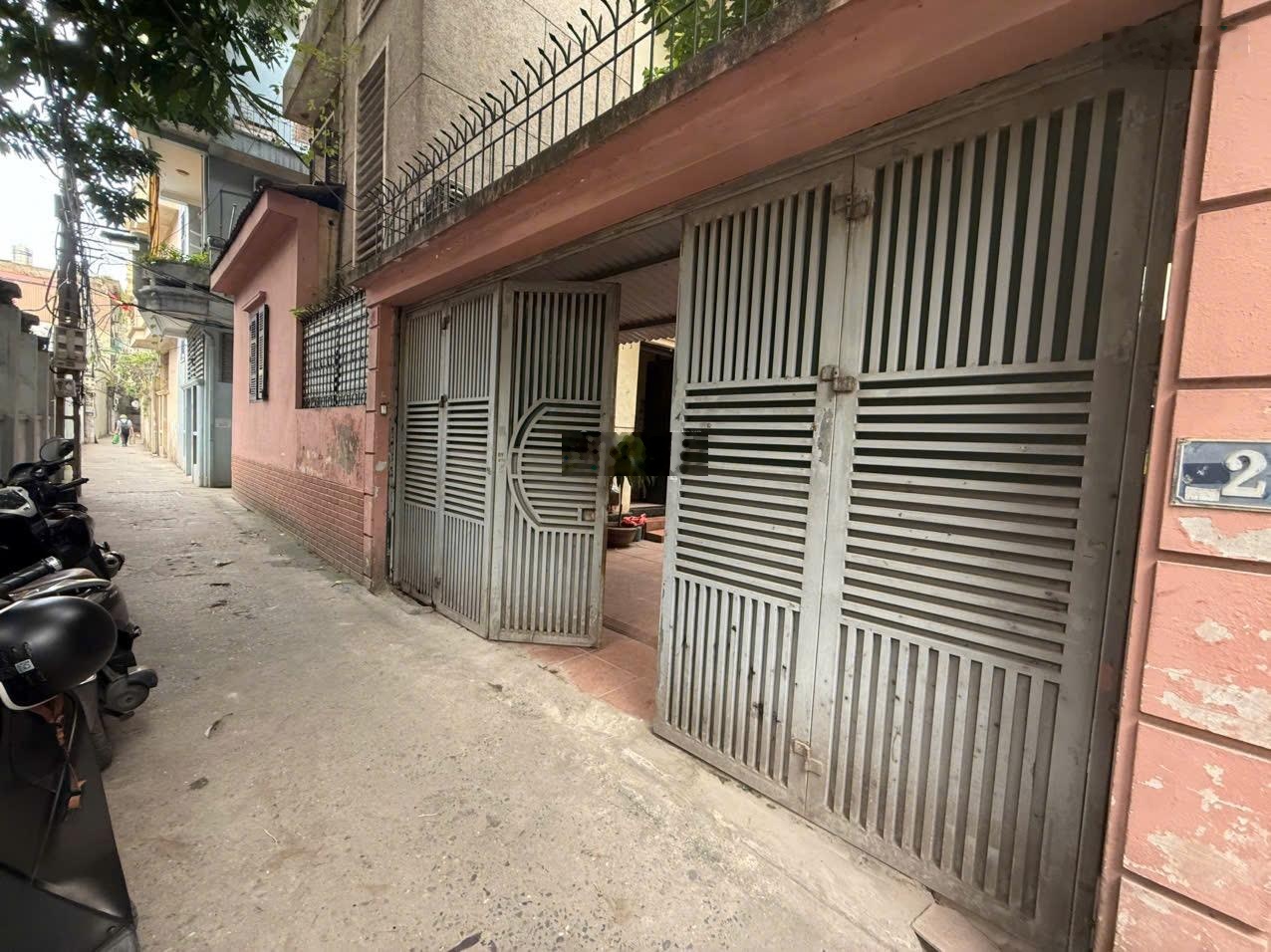 Bán nhà 60 tỷ 217m2 3 tầng căn góc, MT 13,75m mặt ngõ 151 Láng Hạ