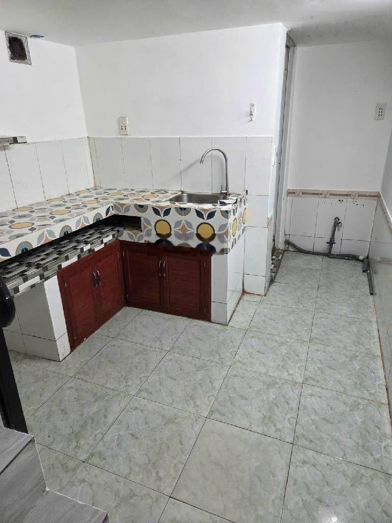 Nhà mới 3 tầng, Nhỉnh 5 tỷ, sát HXH Trần Xuân Soạn, 48m2 ngang 5m, VÀO Ở NGAY