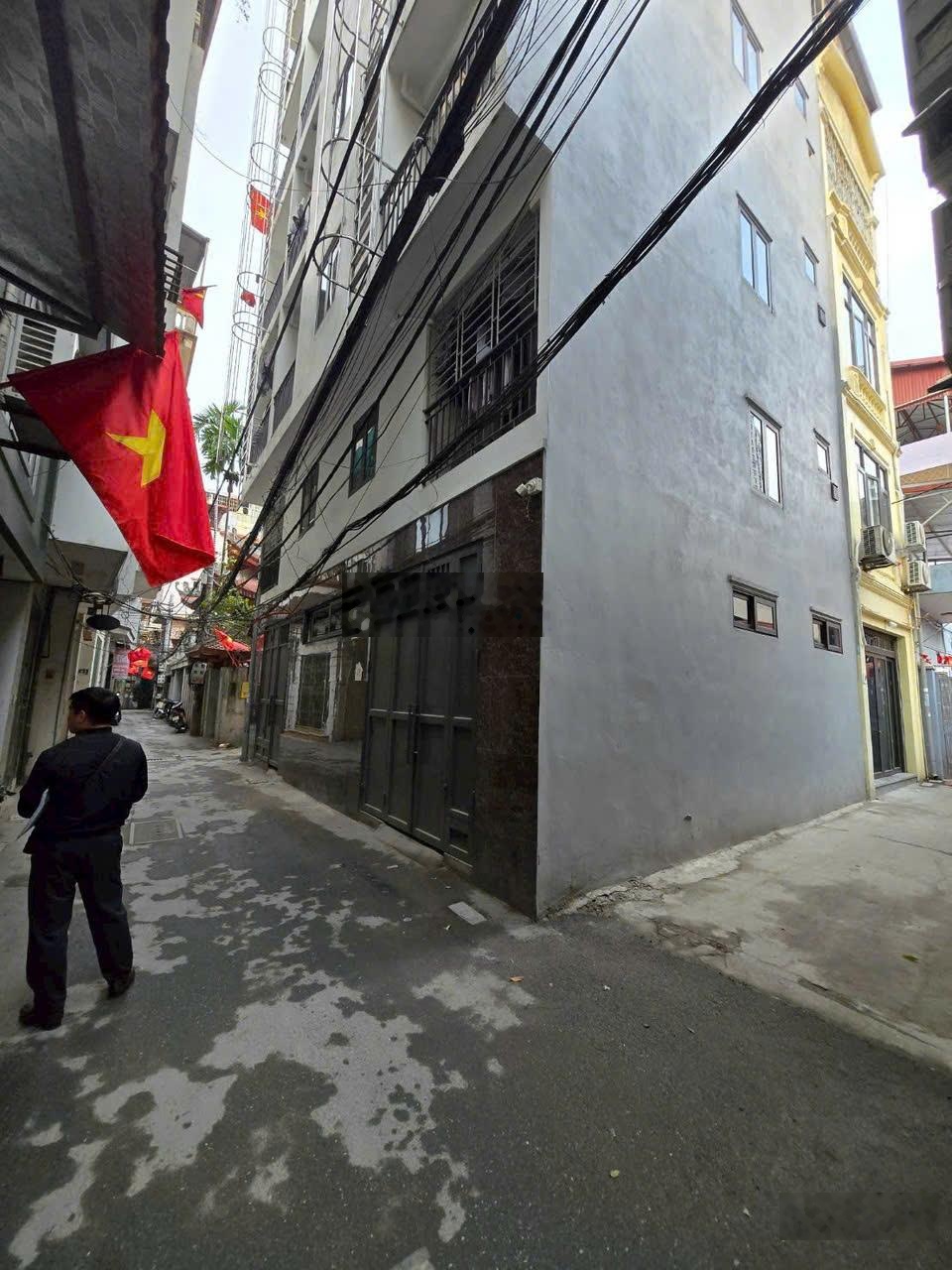 Bán tòa nhà CCDV 75m2, 7 tầng, mặt tiền 11.8m, 3 mặt thoáng, ngõ 145 quan nhân