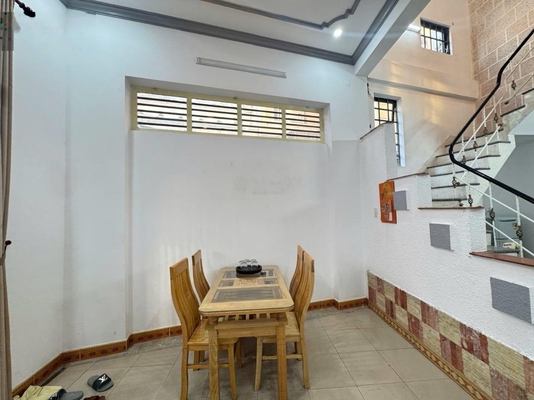 Bán nhà 2 tầng đường Lưu Quý Kỳ ngay trung tâm Hoà Cường, mặt tiền 6m rộng rãi