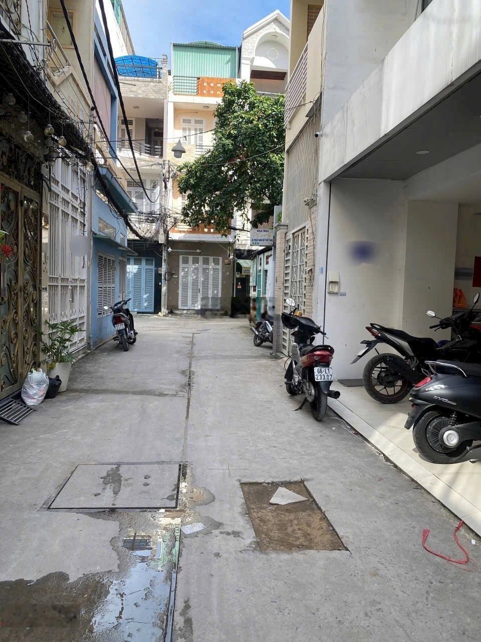 Huỳnh Văn Bánh Phú Nhuận - Hẻm 4m, ô tô đến cửa - 55m2 4 tầng - Sổ đẹp, hoàn công đủ - 9.9 tỷ TL