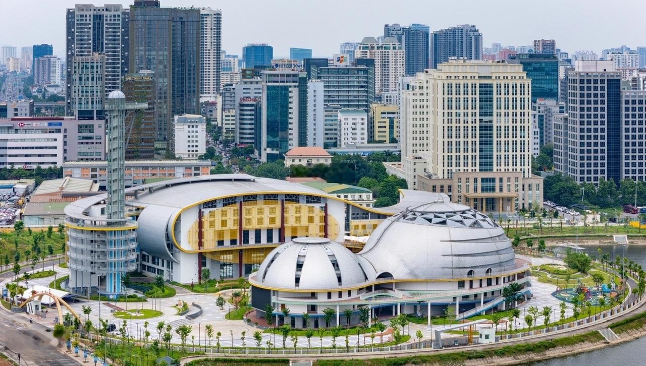 Nhỉnh 40 tỷ - 136m2 x 4 tầng - mặt tiền 10.4m - phố thiên hiền - mỹ đình - đường ô tô tránh