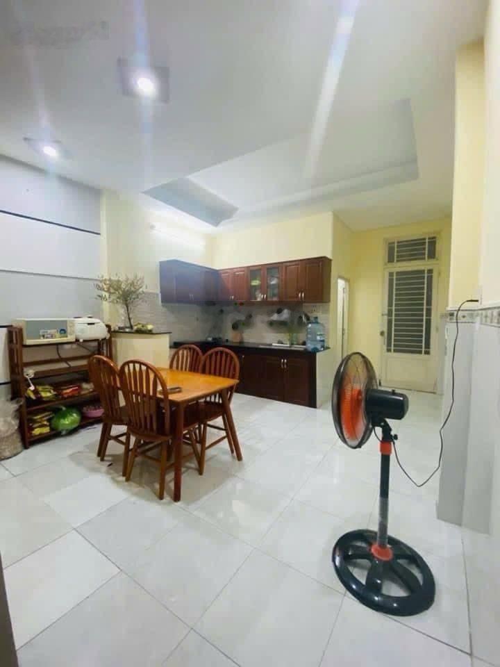 Sát aeon tân phú , hẻm 6 m thông tứ tung , dt 49m2 , nở hậu , 2 tầng chỉ 5 tỷ x tl