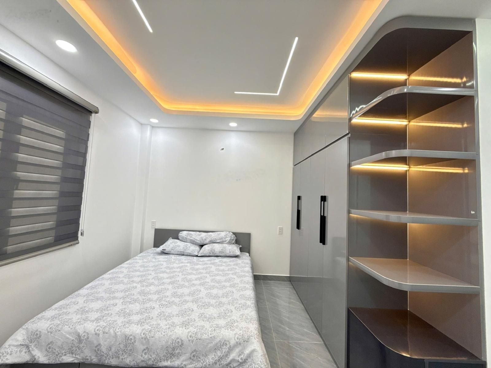 Nhà phố Lê Thị Riêng - Phường Thới An, đường ô tô thông, giá 7tỷ680 TL, Lh 0933015839 gặp chủ