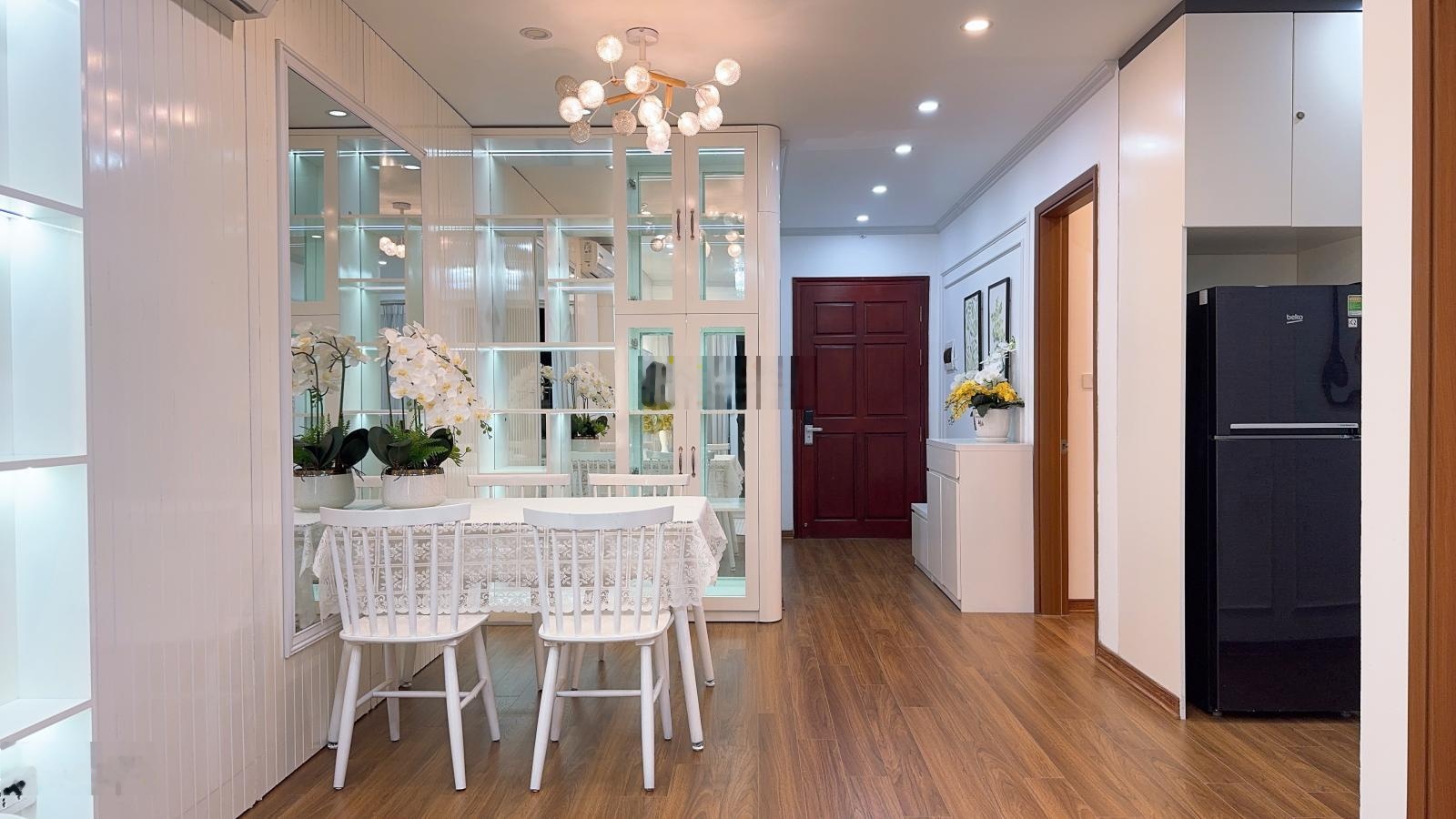 Bán Căn 2pn 2vs. View Đảo Biển.Hướng Đông Nam. Quý Cô Bác Ace sẽ được Ngắm trực tiếp bắn pháo hoa