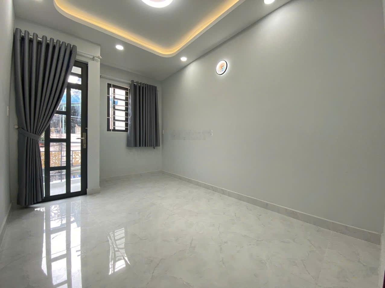 Nhà đẹp, NTCC hiện đại (4.6x10m) 1 lầu đúc đường Lạc Long Quân