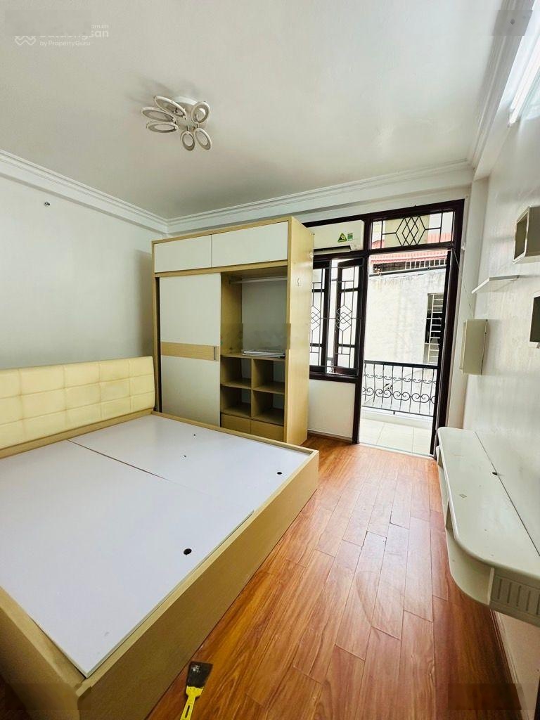 Bán nhà Minh Khai 50m2 4 tầng ngõ 3 gác, cách mặt phố 50m. Giá 9.5 tỷ