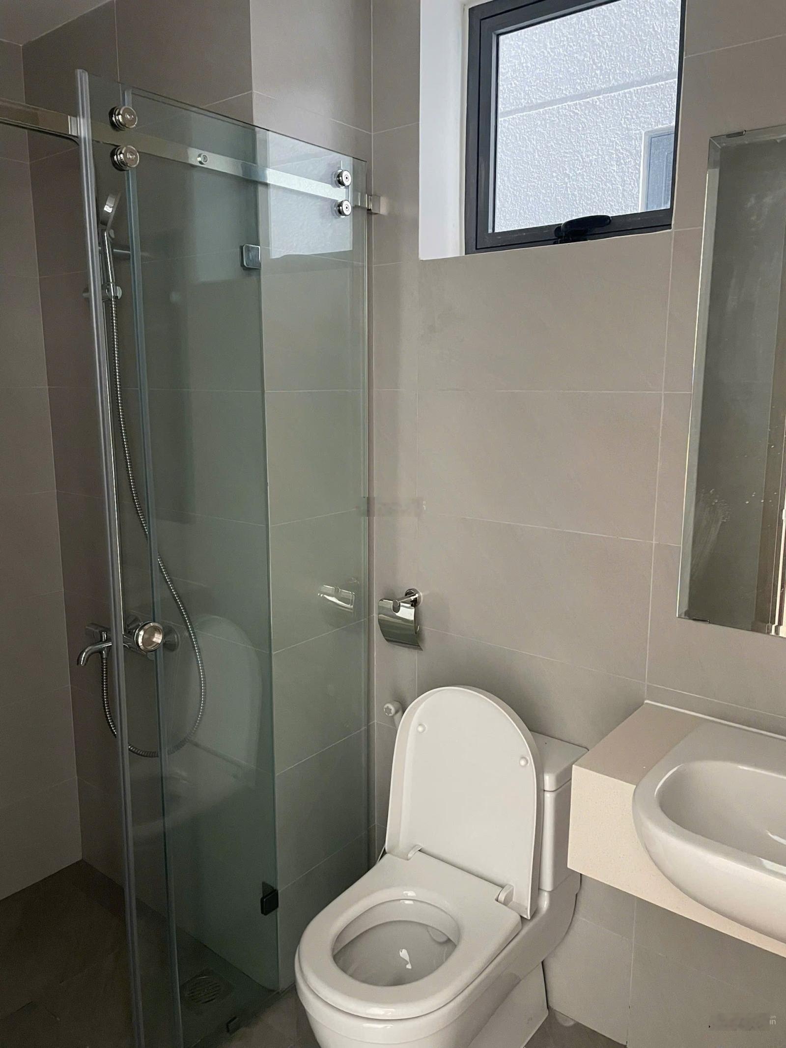 Bán căn hộ MT Eastmark City đường Trường Lưu căn 2pn dt 73m2 giá 4,05 tỷ bao thuế