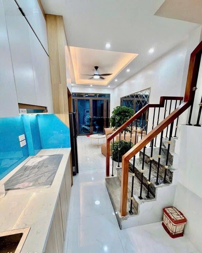 Bán nhà cuối trịnh văn bô 40m, 5 ngủ, full đồ giá cực tốt