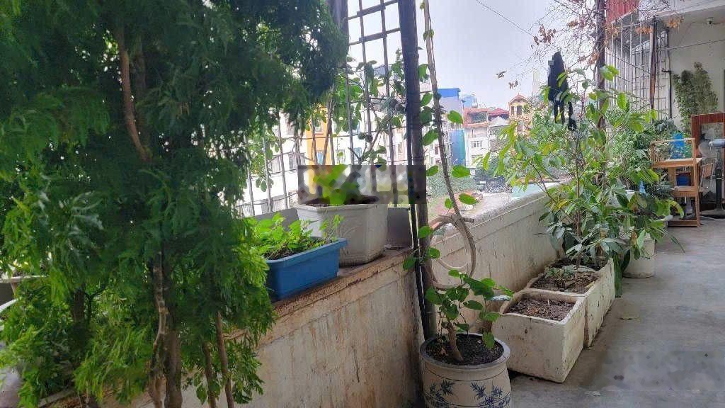 Tập thể mai dịch đẹp như chung cư 68m -3 ngủ- full nội thất oto đỗ cửa view thoáng, tiện ích đủ