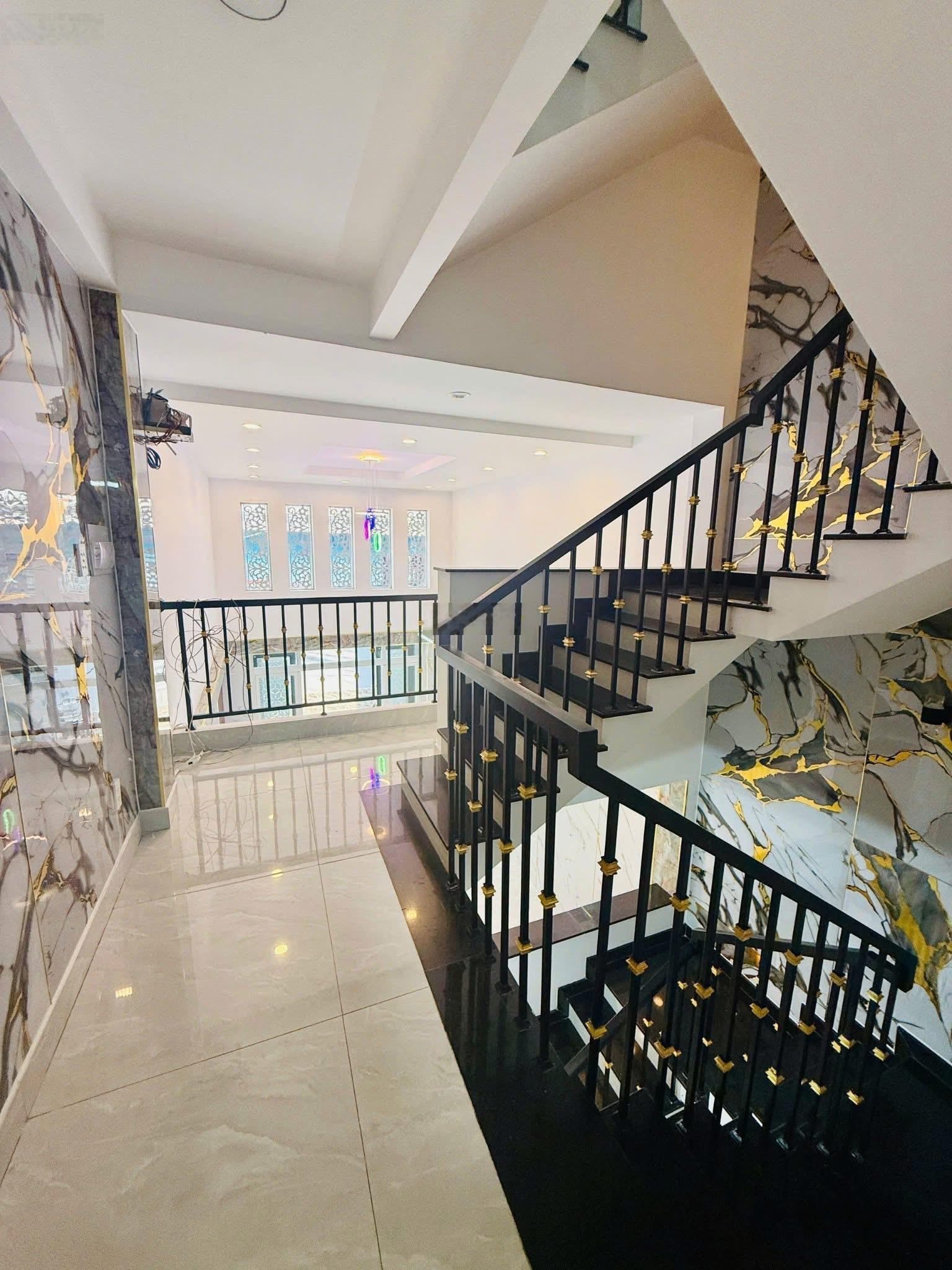 Nhà bán 5 Tầng-4,1 x 14,1-54m2(5 pn,5 Wc) Hẻm ô tô 6m 783 Tạ Quang Bửu- Phạm Hùng- Bình Hưng , BC