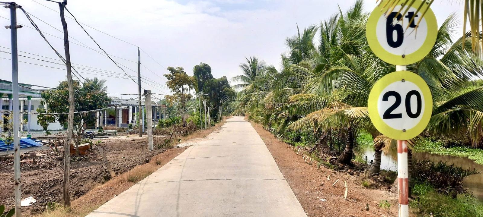 741 m2 vườn có 200m2 thổ đg bê tông liên ấp 5-6 view kênh lớn, kdc đông ghẹt.