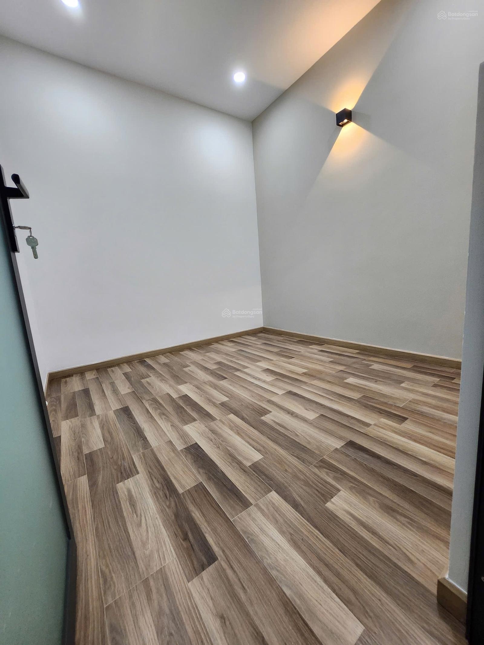 Bán nhà 2 phòng ngủ hẻm 171 tôn thất thuyết quận 4