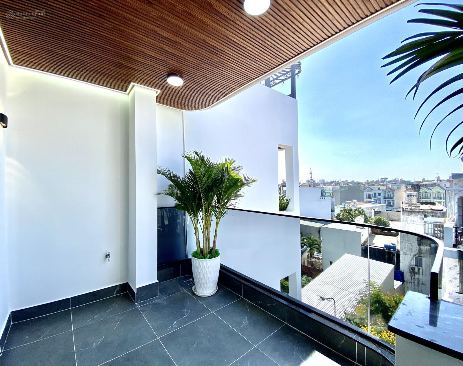 Nhà SHR Đúc 5 Tầng HXH 8M - Ngay Trường ĐH GTVT Tô Ký