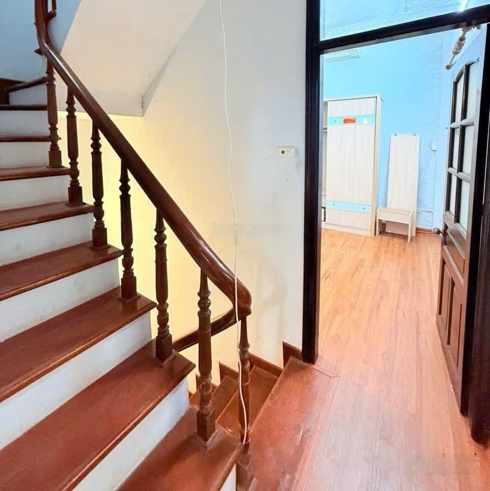 Lô Góc 10.5 tỷ, DT 34m2, MT 3.4m, 4 Tầng, Gần Ô tô, NGÕ 84 Ngọc Khánh, Ba Đình