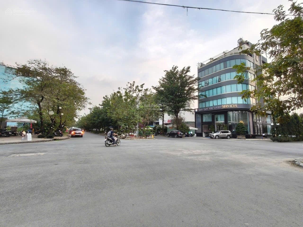 Bán nhà quận 2, bán nhà mặt tiền Trương Văn Bang, 5 x 21m - hầm 6 tầng - HĐT 90tr/ tháng - 34,5 tỷ