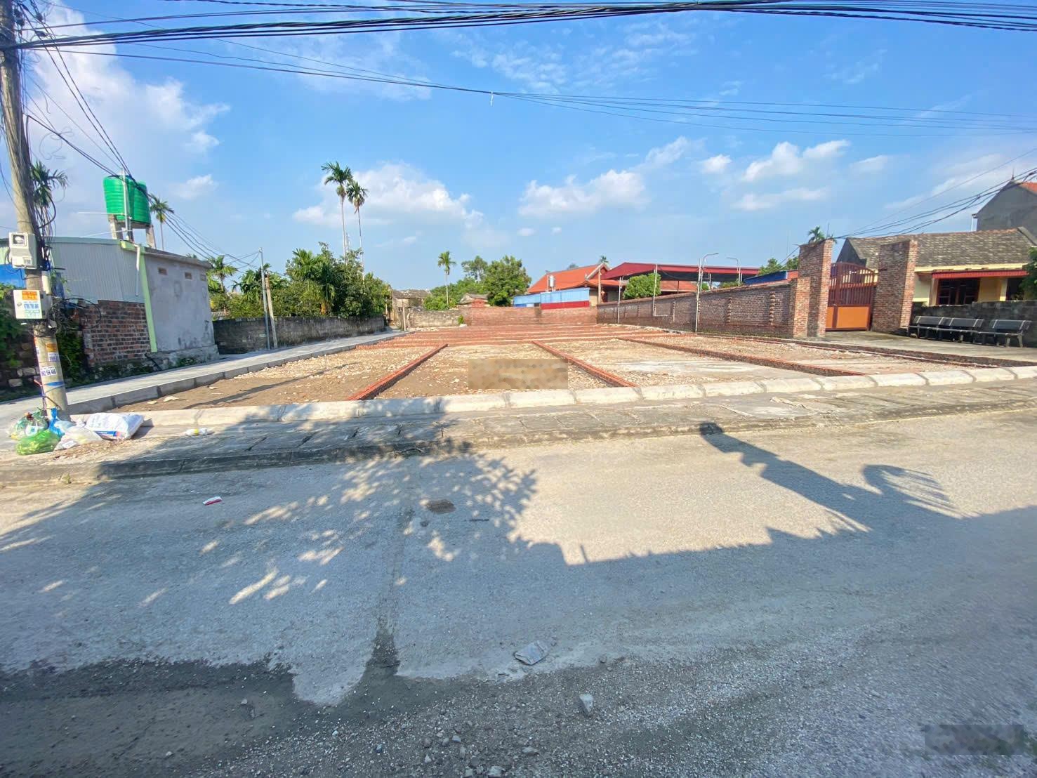 Sẵn Bìa Công Chứng Trong Ngày 1 lô duy nhất tại Lưu Kiếm - Thủy Nguyên.