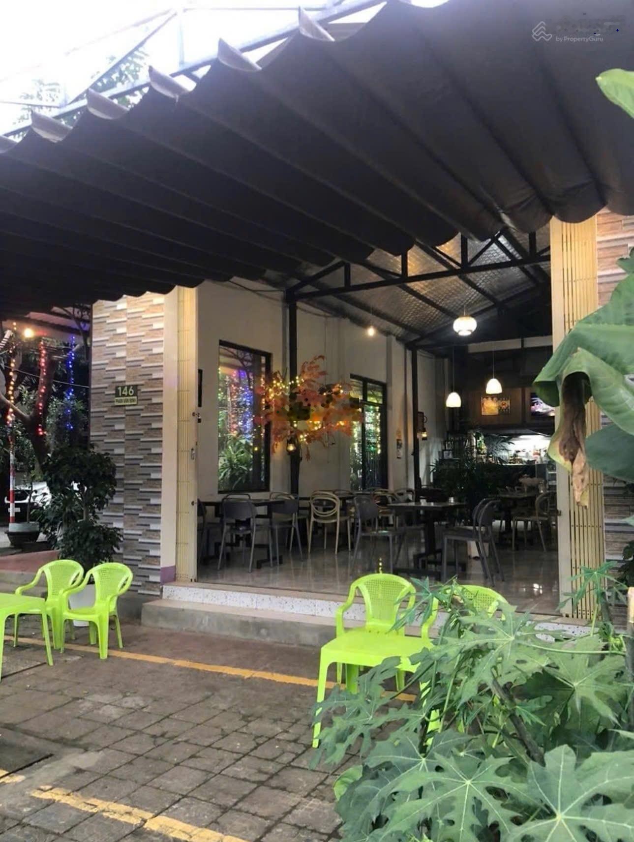 Nhà 2 tầng 2 mặt tiền Phan Văn Định , cách biển Nguyễn Tất Thành 50m - Diện tích 138m2 ngang 6m