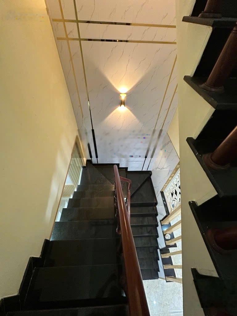 Nhà tx33 - hẻm 6m thông - dt 4 x 14 - 2 tầng btct - giá hơn 4 tỷ