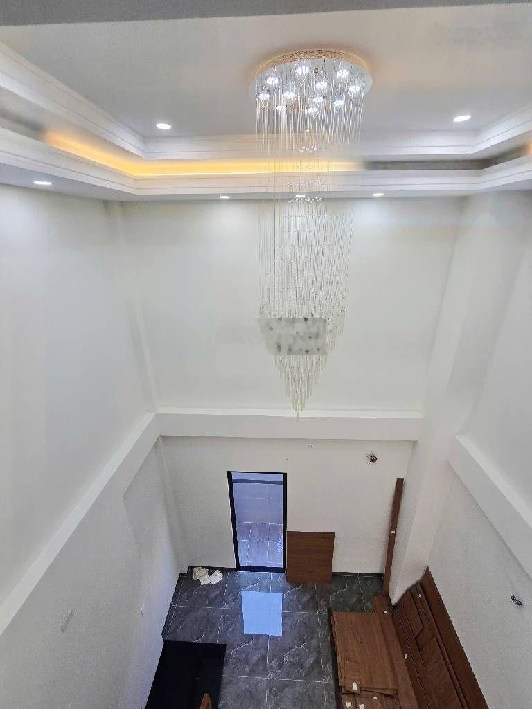 Nhà mới 5 tầng|HXH Đường Lã Xuân Oai|Long Trường Q9 |gần ĐH TC Marketing|full nội thất|hoàn công đủ