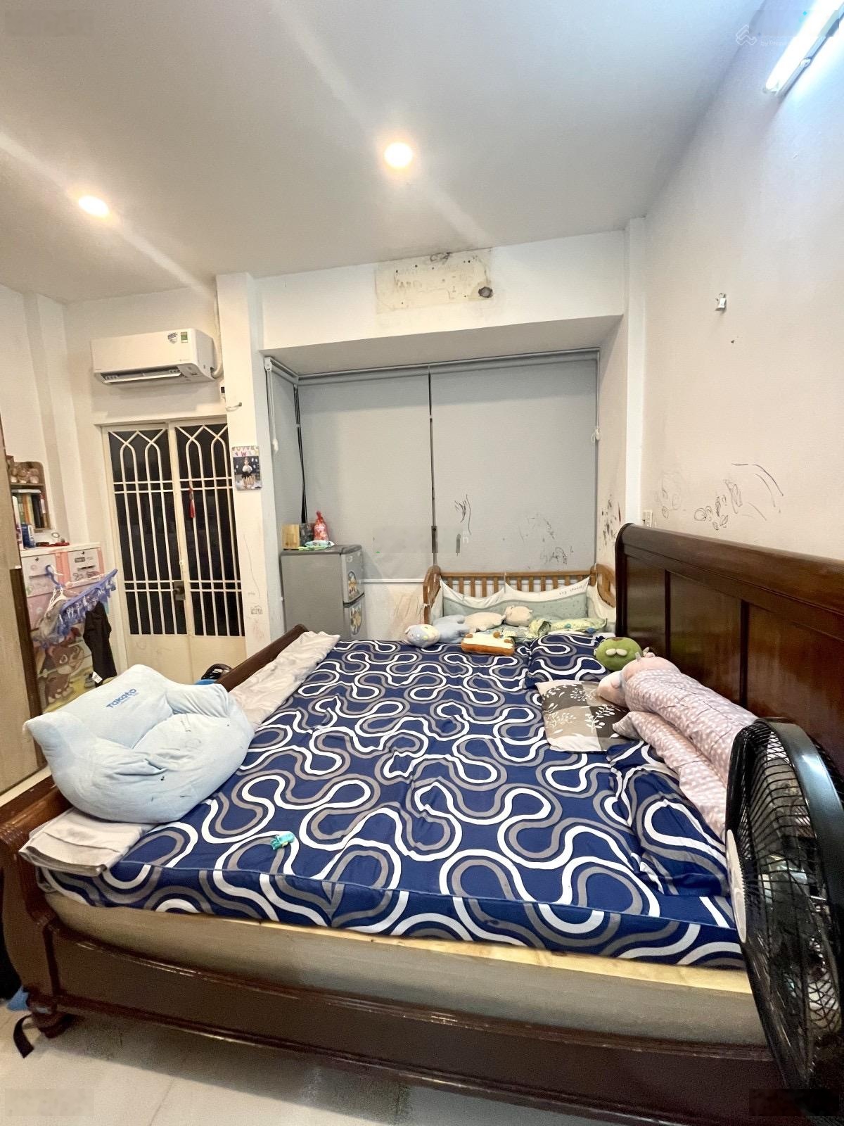 Phú Nhuận, hẻm 211 Hoàng Hoa Thám, 2 tầng, 22m2 công nhận, chỉ 3.3 tỷ