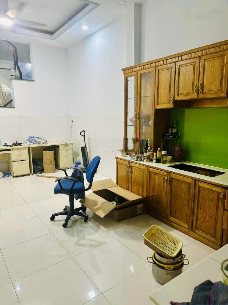 Bán nhà 72m, hẻm 6m xe tải, khu nhà cao tầng, Bình Tân , giá 6.x tỷ