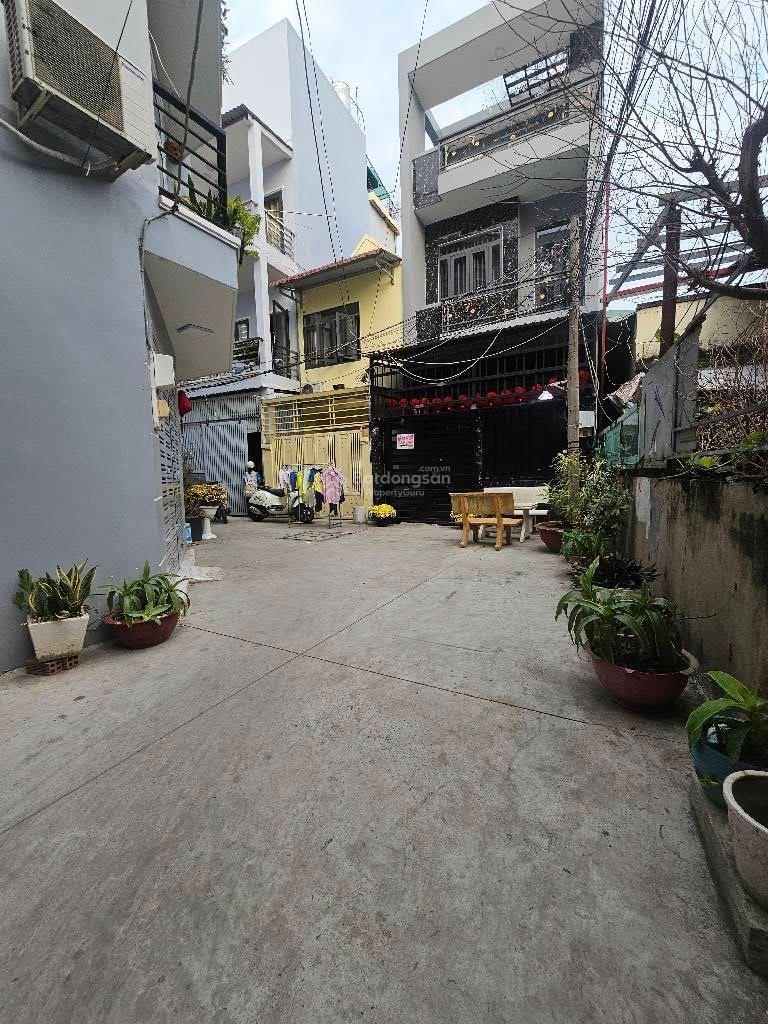 Bán nhà 3 tầng, P. Phú Thuận, Quận 7. Ngang 6,6m. Chỉ 5,25 tỷ