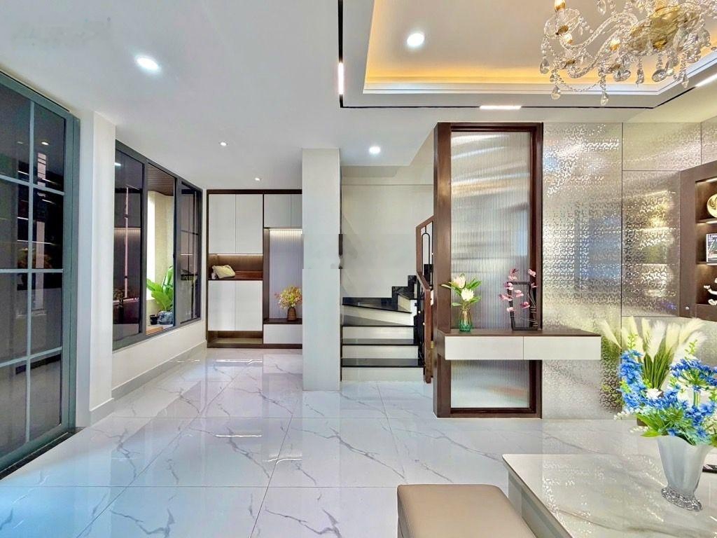 Bán nhà F5 Phú Nhuận - Mới xây 5 tầng - HXH sát MT - Ngang khủng 6m - 4PN full NT - Nhỉnh 8 tỷ TL