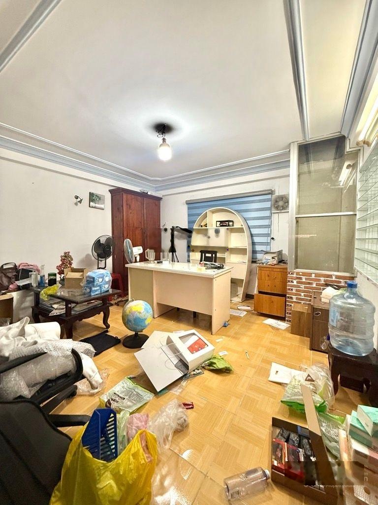 Bán nhà 3 tầng- 50m2 - ô tô đỗ cửa - ngay nhất chi mai gần etown - nhà ga t3 sân bay - vip tân bình