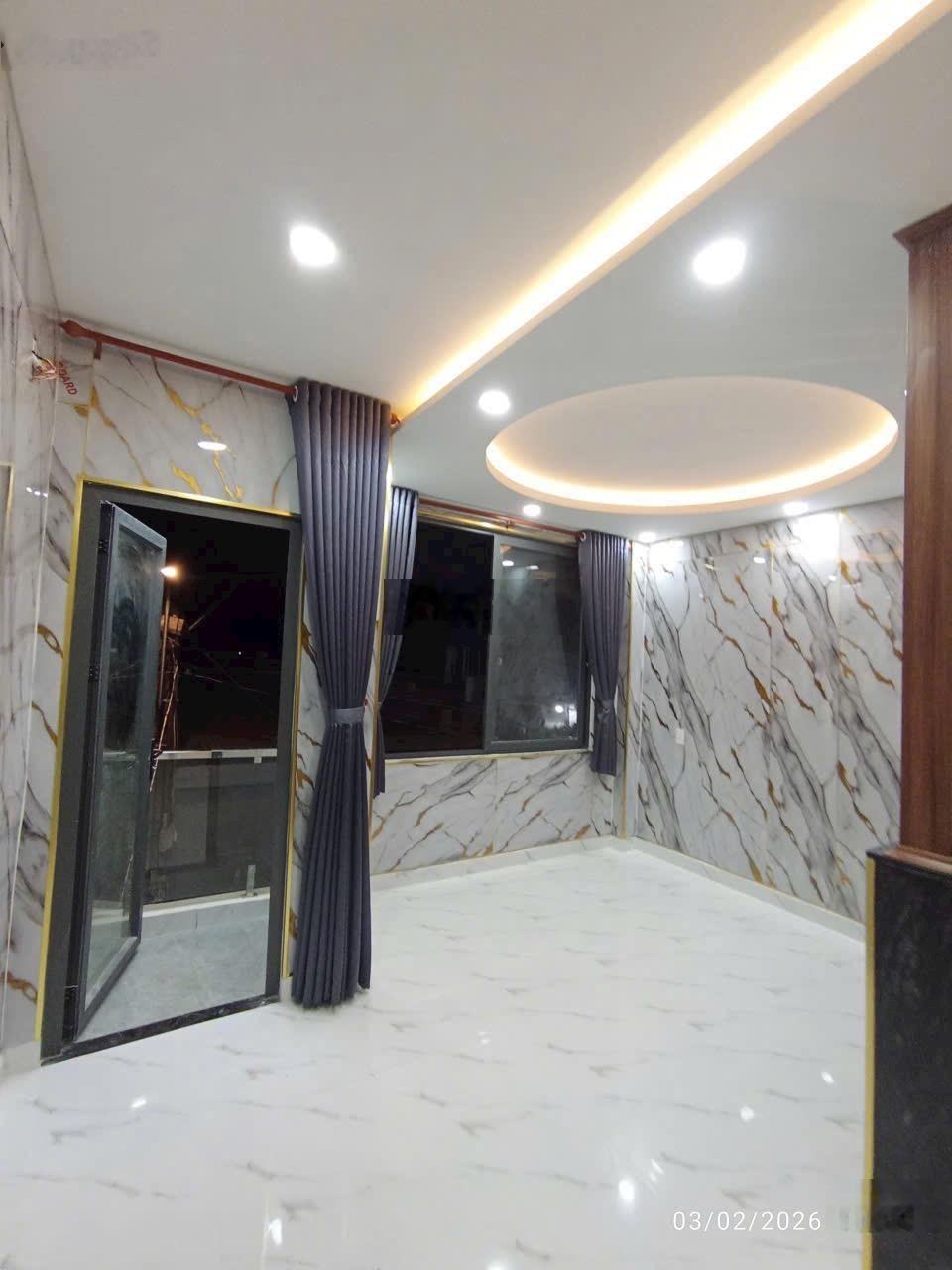 Nhà 1 trệt 3 lầu 1 tum đường võ văn hát quận 9