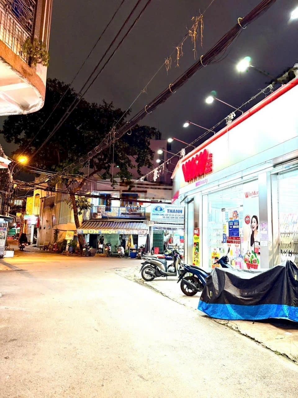 **Bán nhà hẻm 181 Nghĩa Phát, phường 6 Tân Bình (4,2*13) 3 lầu; dòng tiền