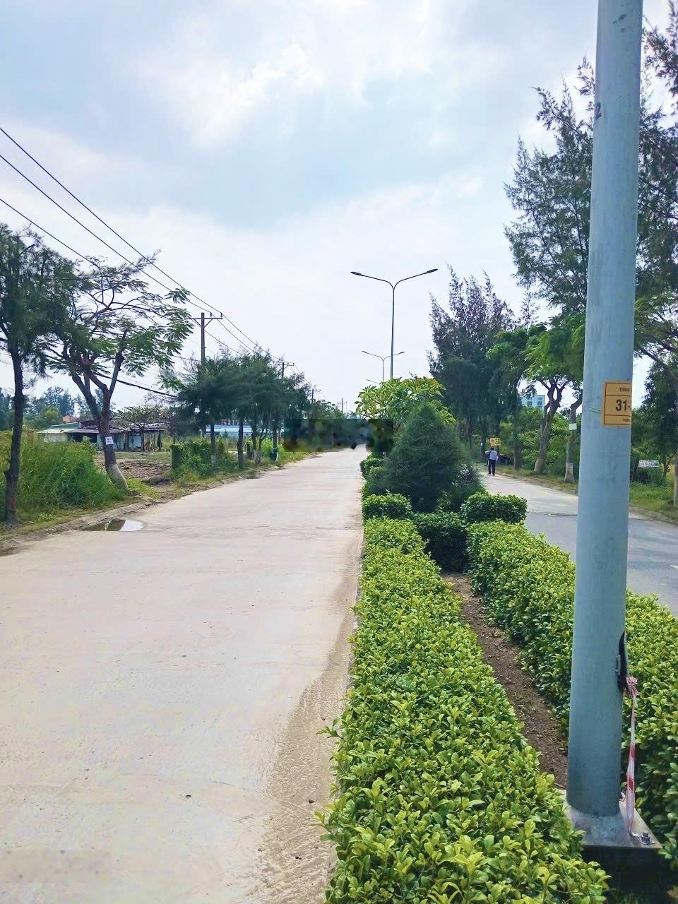 Bán đất 2 mặt tiền Cần Thạnh - Cần Giờ, TP Hồ Chí Minh. DT: 3233m2. Giá: 48,5 tỷ