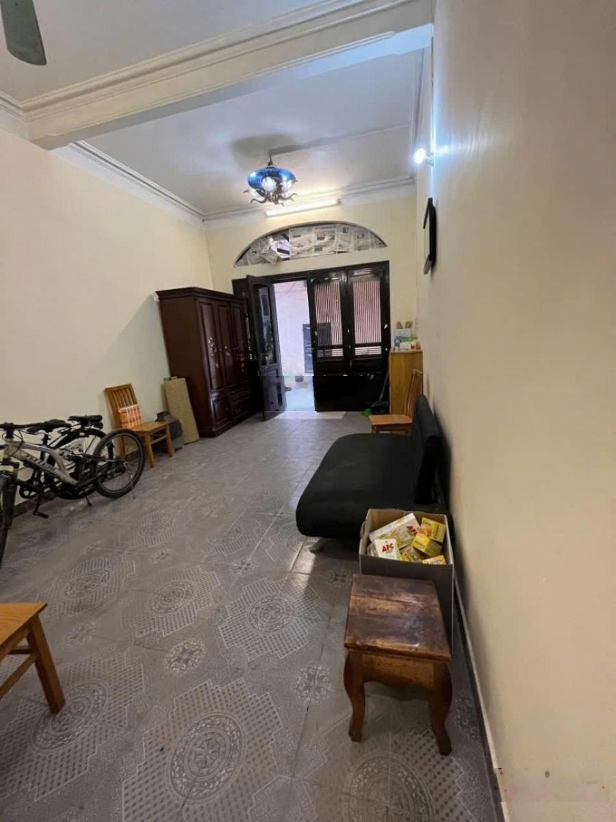 Nhà 4 tầng phố Hoàng Công Chất 52m2 phân lô vỉa hè ôtô vào nhà 3 mặt thoáng giá 15.7 tỷ