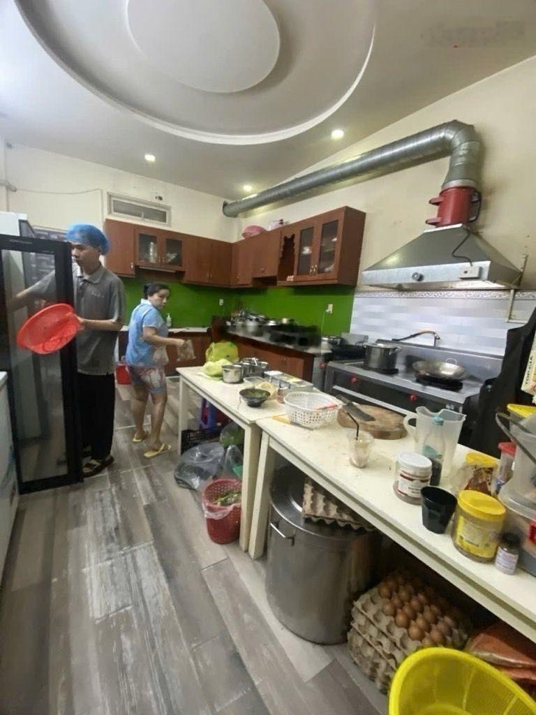 M tiền vành đai trong - (4x21m) 5 pn - khu tên lửa - 4 tầng - đang cho thuê 30tr/th - giá: 23.5 tỷ